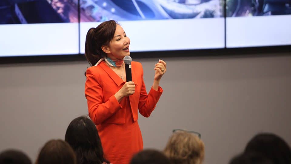 Alumni Get Involved Jane Sun Ctrip CEO