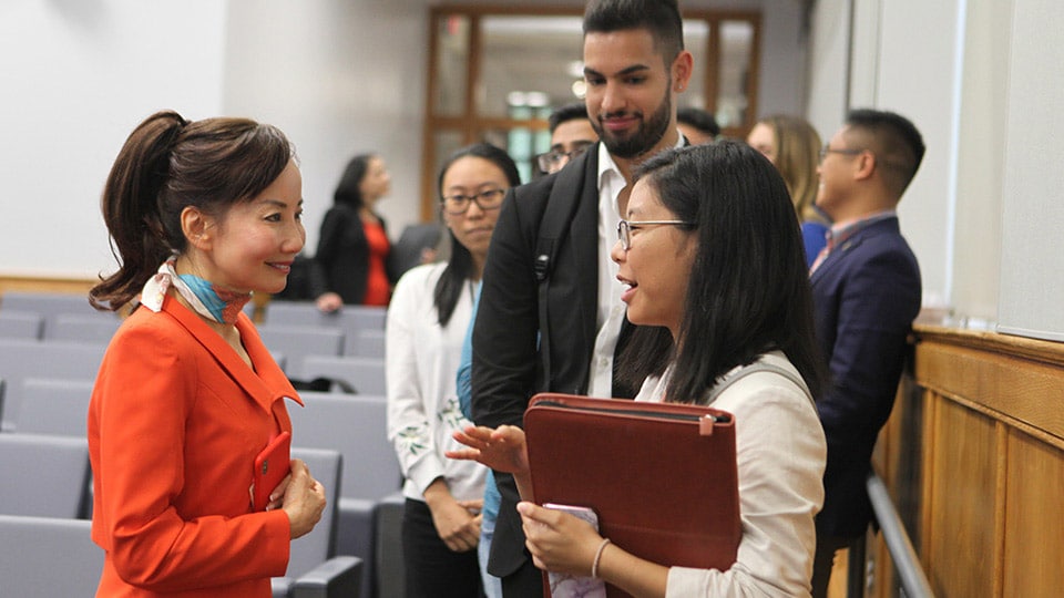 Jane Sun speaks with Fisher students