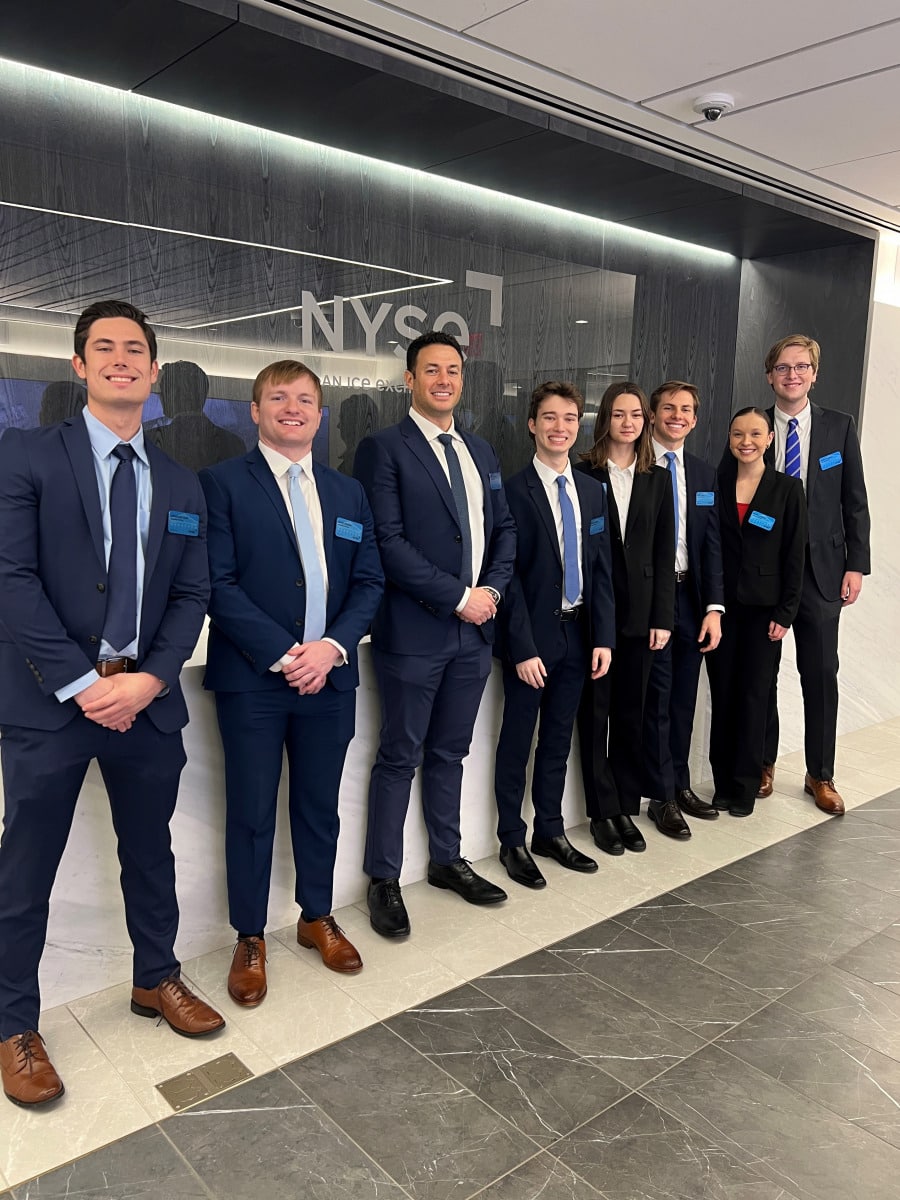 GSIF students at the New York Stock Exchange waiting area