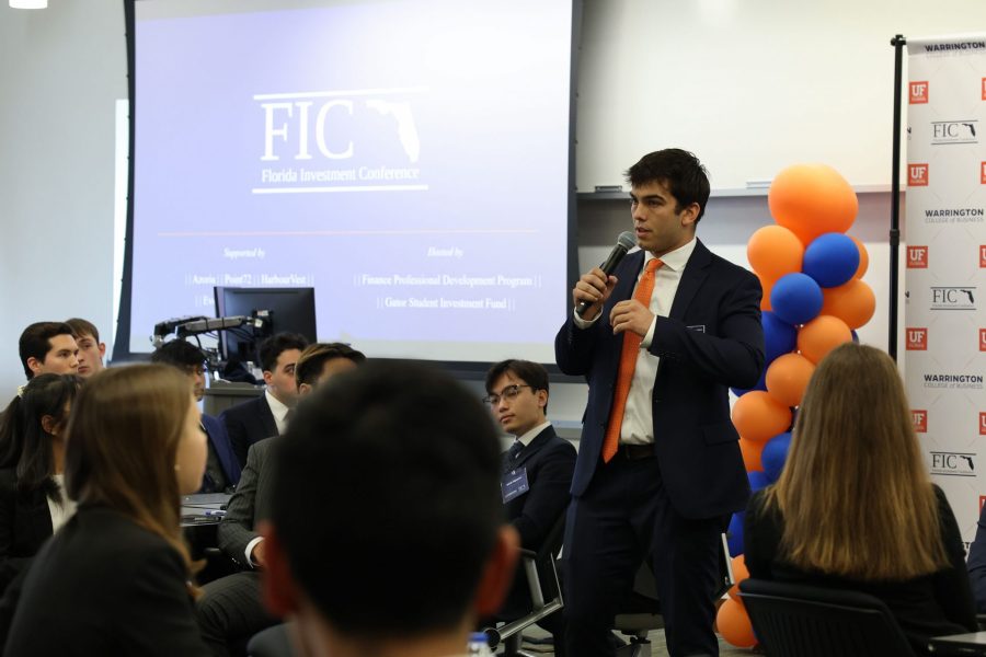 Finance student gives a presentation