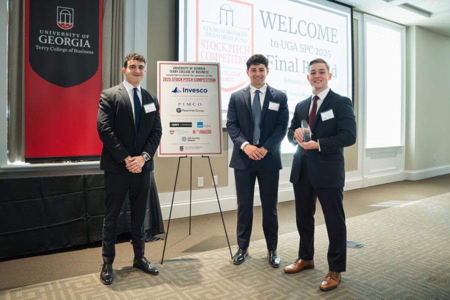 UF students receive 2nd place at UGA Stock Pitch Competition