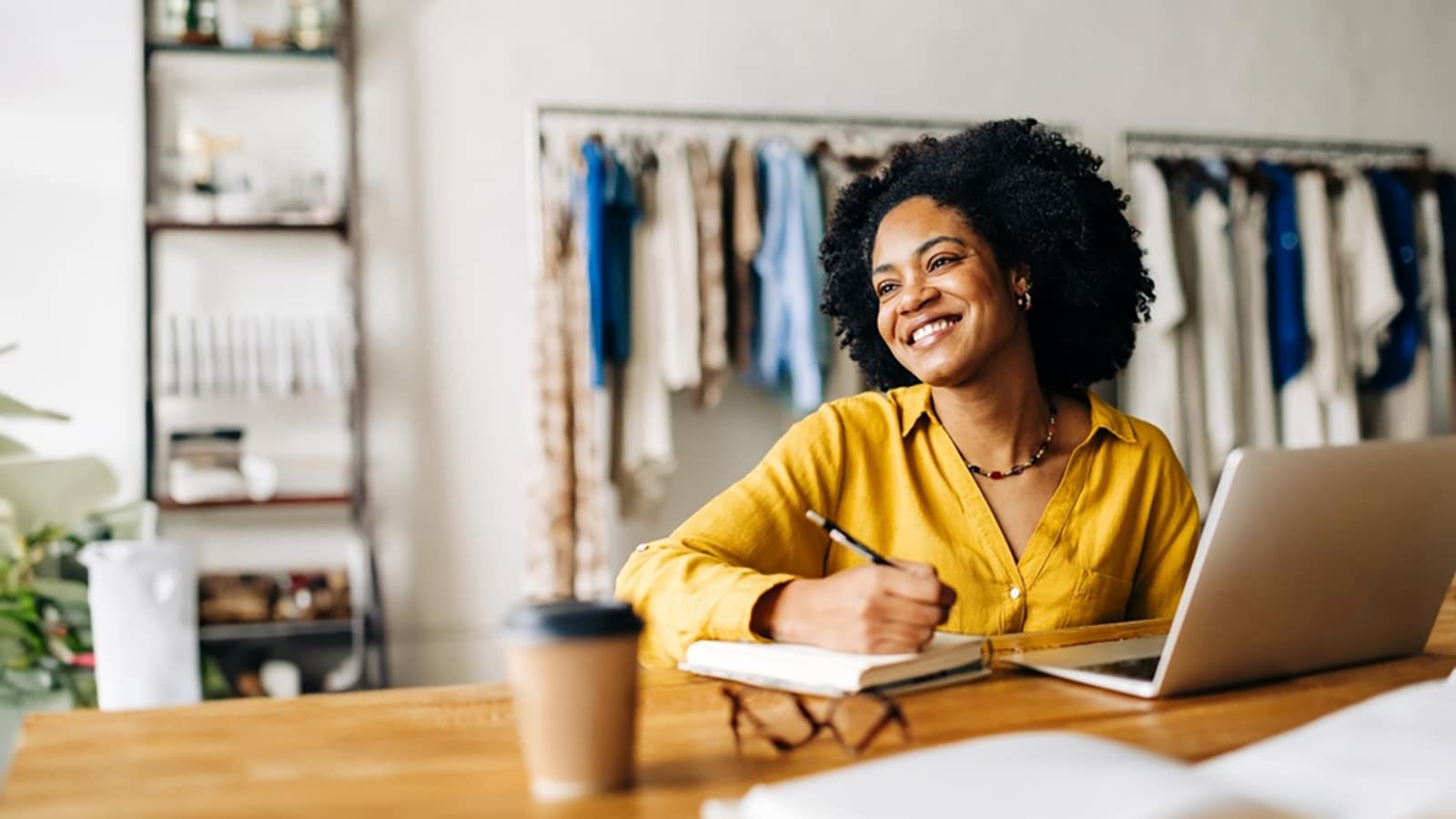 Online student running a fashion business.