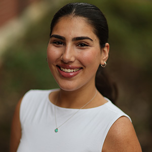 Sophia Alvarez (BA Political Science ’26, BA Economics ’26, MSM ’26)