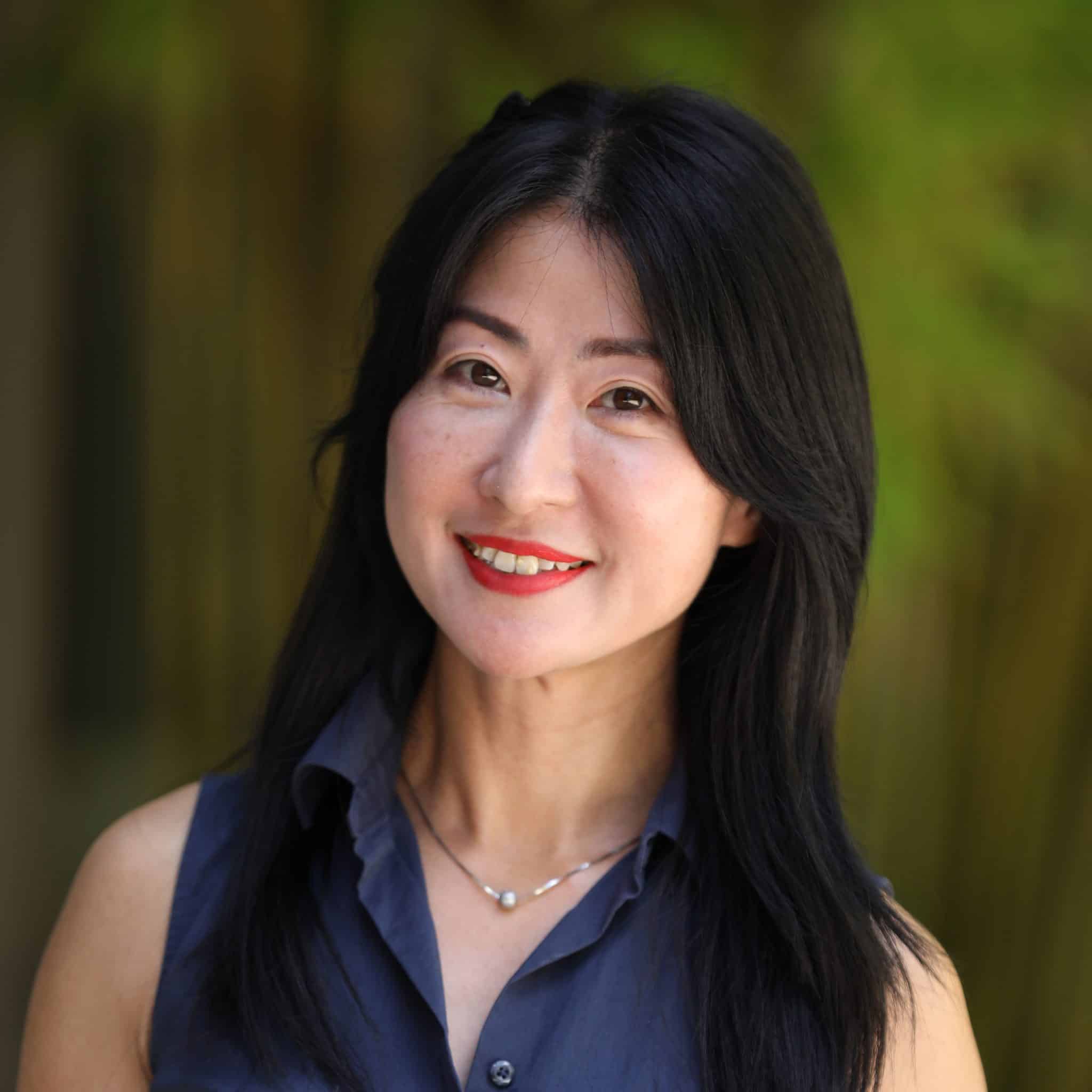 Vivian (Lee) Wong