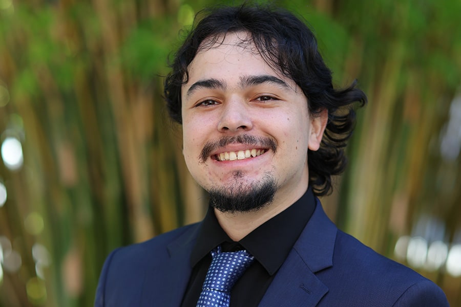 Andres Lopez Headshot