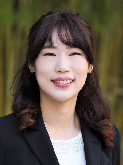 Ruby Lee 