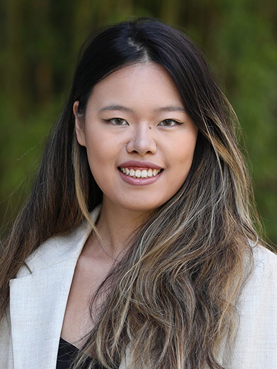 Yvonne Huang 